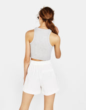 Load image into Gallery viewer, Sleveless halterneck top