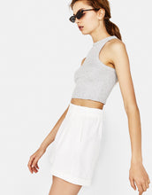 Load image into Gallery viewer, Sleveless halterneck top
